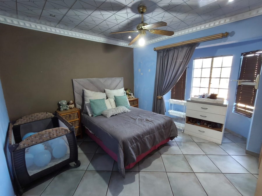 3 Bedroom Property for Sale in Safari Gardens North West